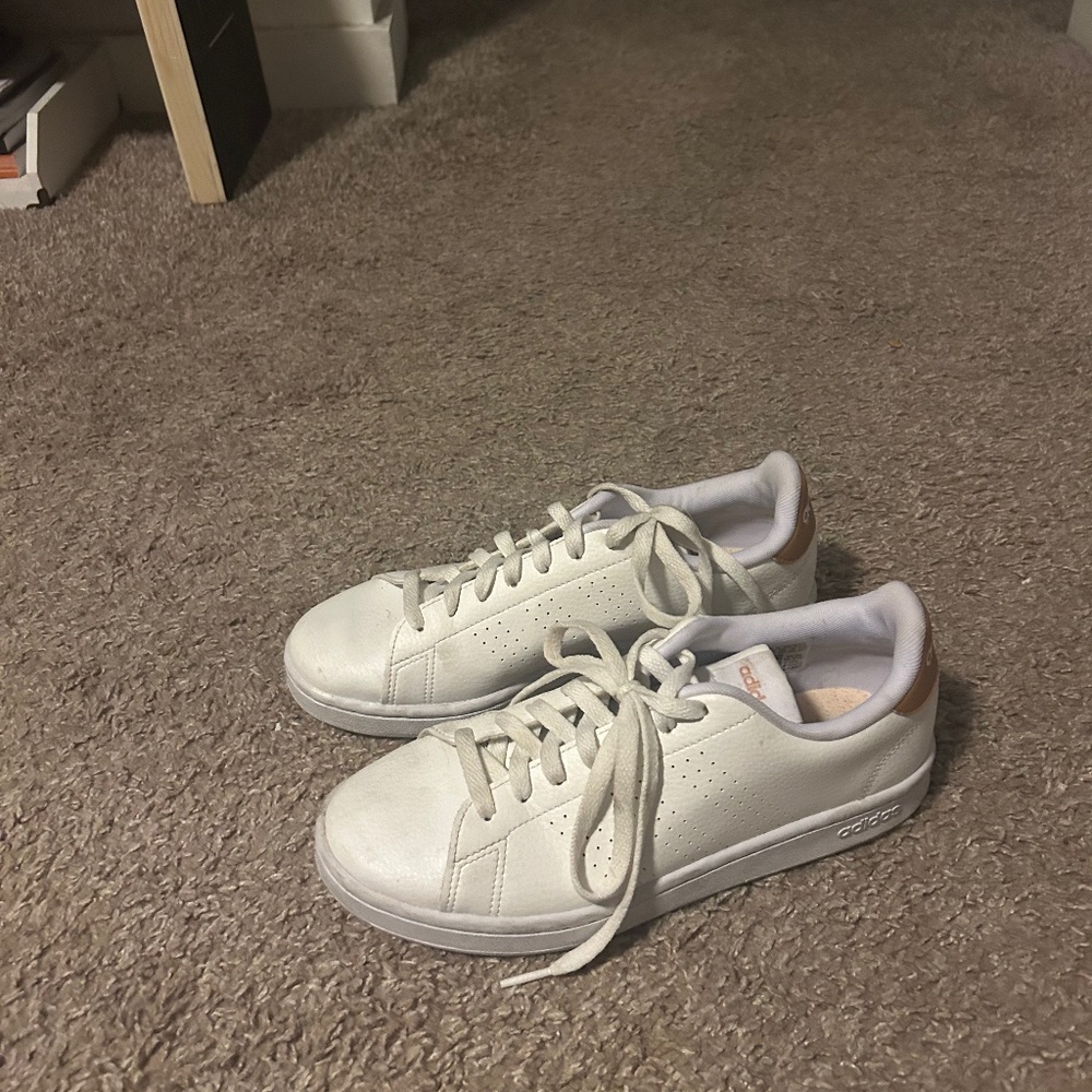 Adidas Sneakers
